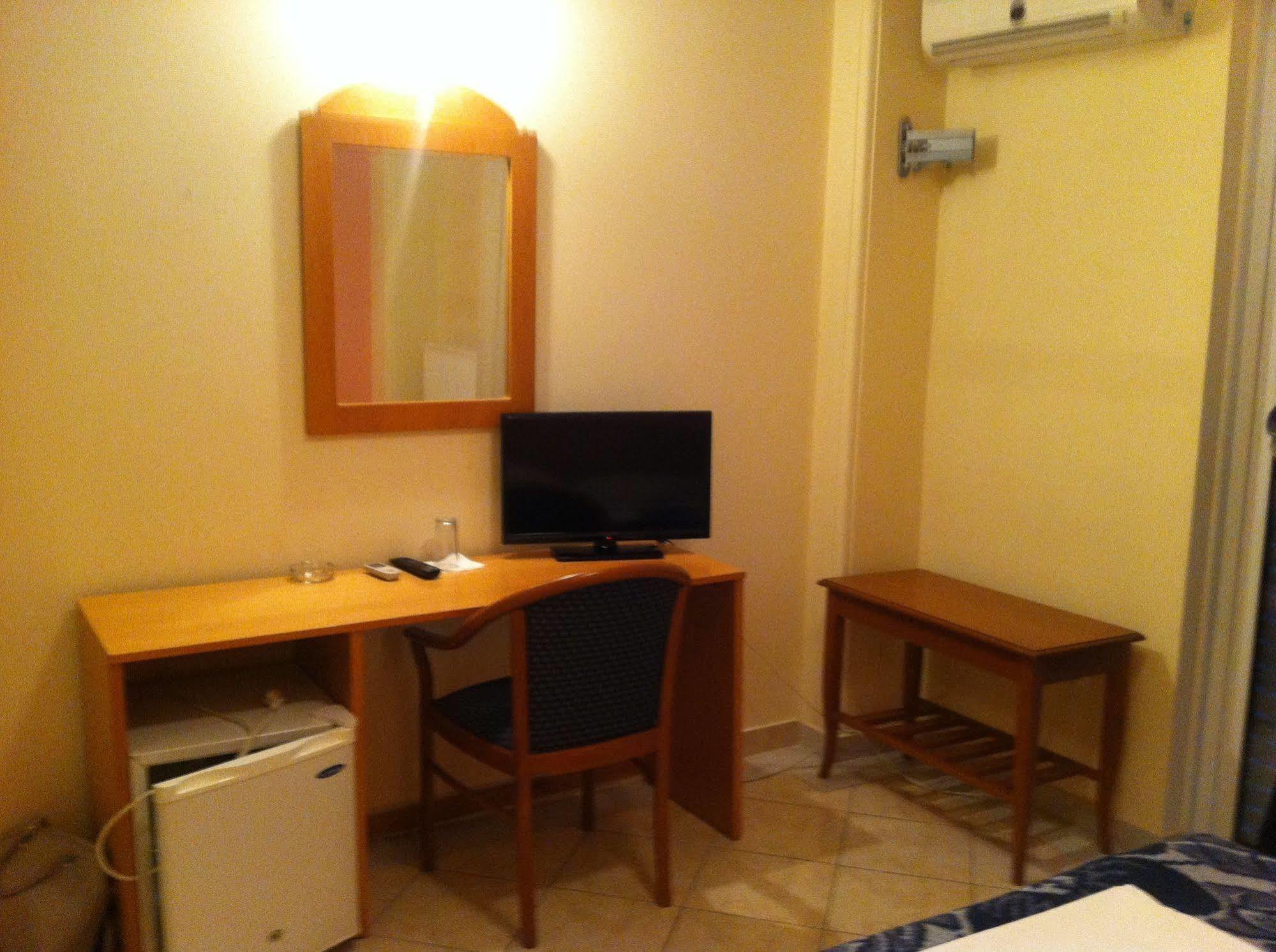 Cybele Guest Accommodation 아테네 외부 사진